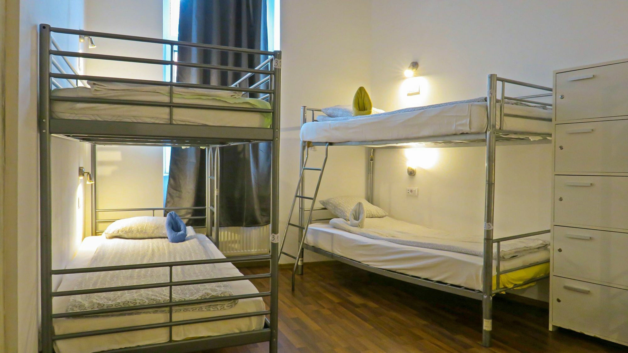 The Evil Clown Hostel براشوف المظهر الخارجي الصورة