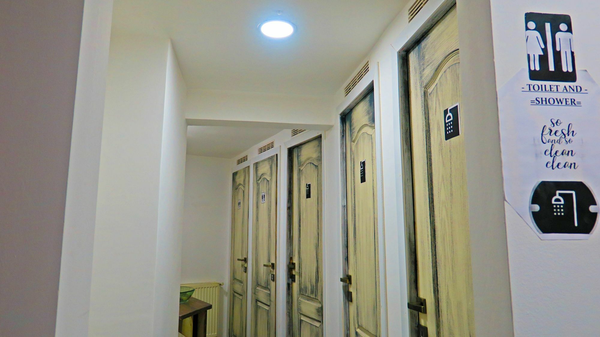 The Evil Clown Hostel براشوف المظهر الخارجي الصورة